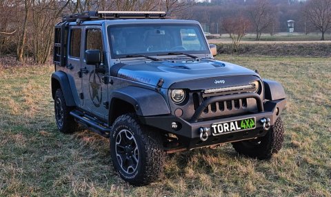 Přední ocelový pevnostní nárazník R8 Jeep Wrangler JK 2007-2018