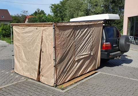 Boční stěny k markýze bez podlahy TYP 1, Rozměr 2,5x2,5m , barva písková nebo zelená.