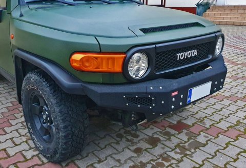 Ocelový přední nárazník Toyota FJ Cruiser