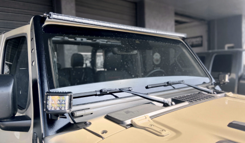 Přídavný držák na světlo 52'' na přední sloupek pro JEEP WRANGLER JL 2018+