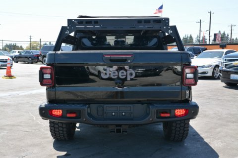 Zadní pevnostní nárazník s PDC senzory JEEP GLADIATOR JT 2019+